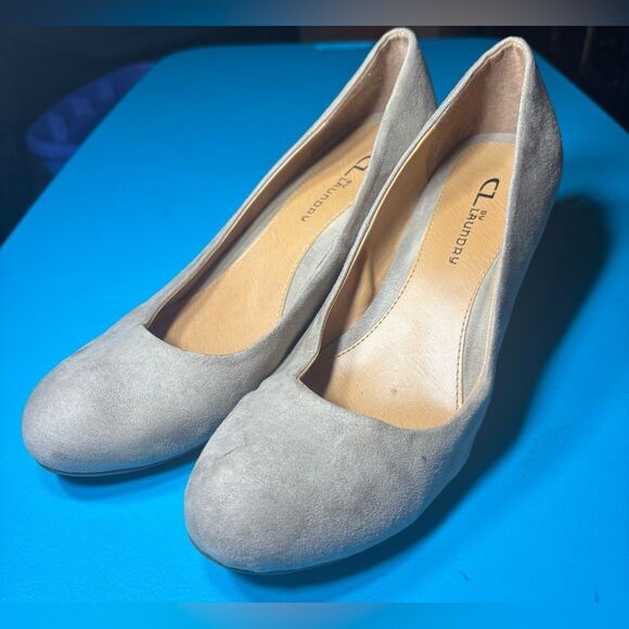 CL by Laundry Women's Suede Wedge Slip on Dress Pumps Shoes Taupe Womens Size 10 - Picture 7 of 10